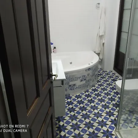 Alojamiento Castillo Arabe Y Museo Nyaraló *
